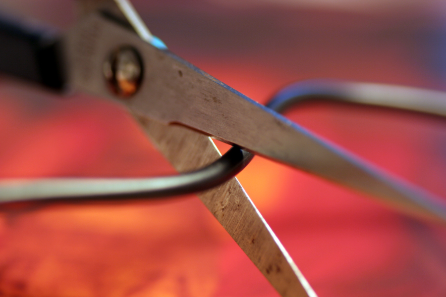 Scissors Cutting Cable